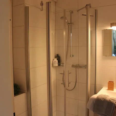 Cosy, Fully Furnished And Modern Flat At The Edge Of The Forest דירה