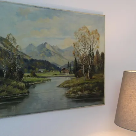 Cosy, Fully Furnished And Modern Flat At The Edge Of The Forest